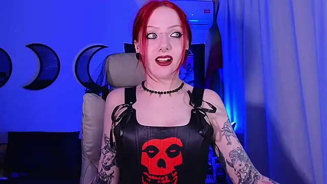 Snapshot of Ivon_Diaz chatting on 02/17/25, 10:36 Ivon Diaz online show from 02/17/25, 10:36