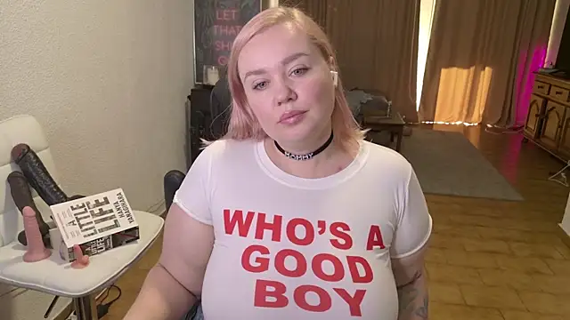 Snapshot of MargotGrey chatting on 02/06/26, 09:01 MargotGrey online show from 02/06/26, 09:01