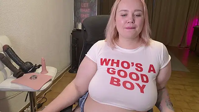 Snapshot of MargotGrey chatting on 02/07/26, 09:18 MargotGrey online show from 02/07/26, 09:18