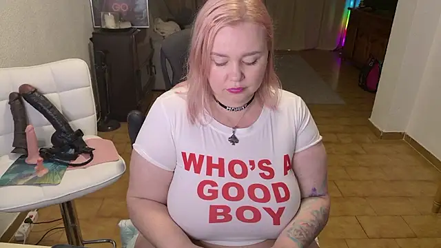 Snapshot of MargotGrey chatting on 03/10/26, 02:00 MargotGrey online show from 03/10/26, 02:00