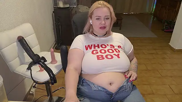 Snapshot of MargotGrey chatting on 03/18/26, 08:50 MargotGrey online show from 03/18/26, 08:50