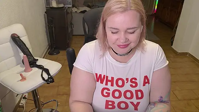 Snapshot of MargotGrey chatting on 03/21/26, 09:36 MargotGrey online show from 03/21/26, 09:36