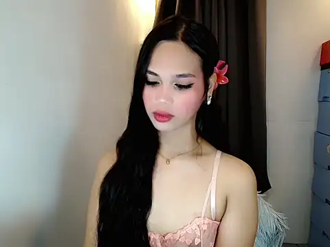Webcumcutie online show from 04/25/26, 05:32