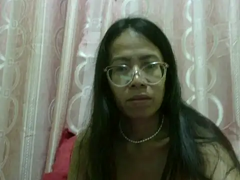 Snapshot of Tinderella chatting on 05/27/26, 09:01 Tinderella online show from 05/27/26, 09:01