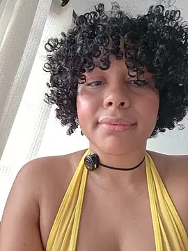 Snapshot of Electric_bae chatting on 02/15/26, 02:36 Electric bae online show from 02/15/26, 02:36