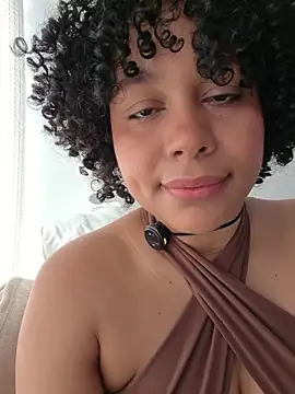 Snapshot of Electric_bae chatting on 02/16/26, 02:13 Electric bae online show from 02/16/26, 02:13