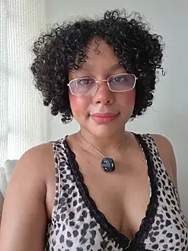 Snapshot of Electric_bae chatting on 03/17/26, 02:31 Electric bae online show from 03/17/26, 02:31