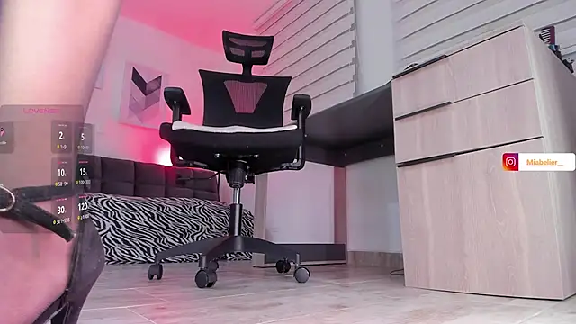 Miabelier online show from 11/20/25, 10:53