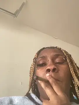 Foreignthababyy online show from 12/03/25, 03:43