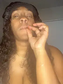 Snapshot of Foreignthababyy chatting on 02/10/26, 06:28 Foreignthababyy online show from 02/10/26, 06:28