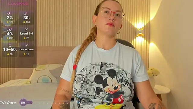 halaaa 1 online show from 10/10/25, 12:26