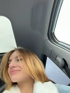 -AngelAri- online show from 10/26/25, 09:15