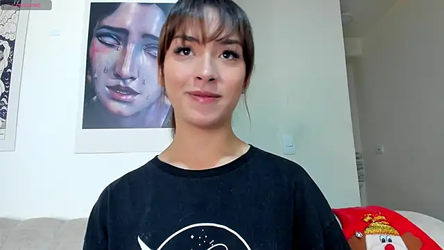 Snapshot of Moonlight1002 chatting on 12/14/24, 02:23 Moonlight1002 online show from 12/14/24, 02:23