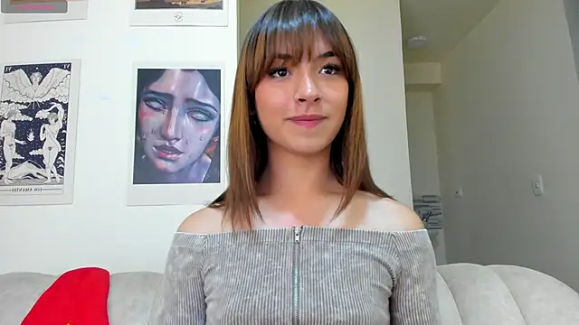 Snapshot of Moonlight1002 chatting on 12/19/24, 12:56 Moonlight1002 online show from 12/19/24, 12:56