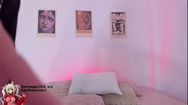 Snapshot of Moonlight1002 chatting on 11/10/25, 06:34 Moonlight1002 online show from 11/10/25, 06:34