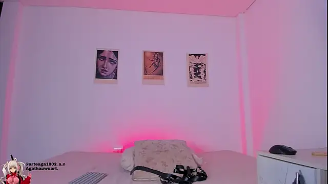 Snapshot of Moonlight1002 chatting on 11/13/25, 04:55 Moonlight1002 online show from 11/13/25, 04:55