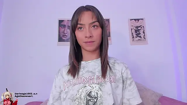 Snapshot of Moonlight1002 chatting on 11/27/25, 06:21 Moonlight1002 online show from 11/27/25, 06:21