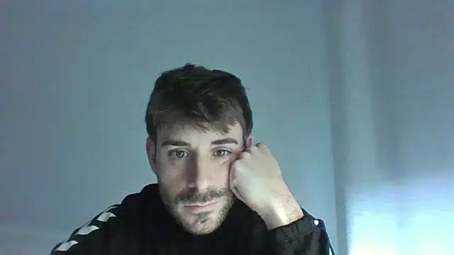 Snapshot of vargas90 chatting on 01/09/26, 11:35 vargas90 online show from 01/09/26, 11:35