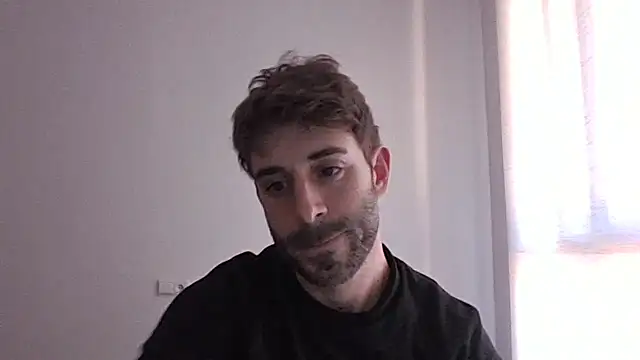 Snapshot of vargas90 chatting on 01/12/26, 01:16 vargas90 online show from 01/12/26, 01:16