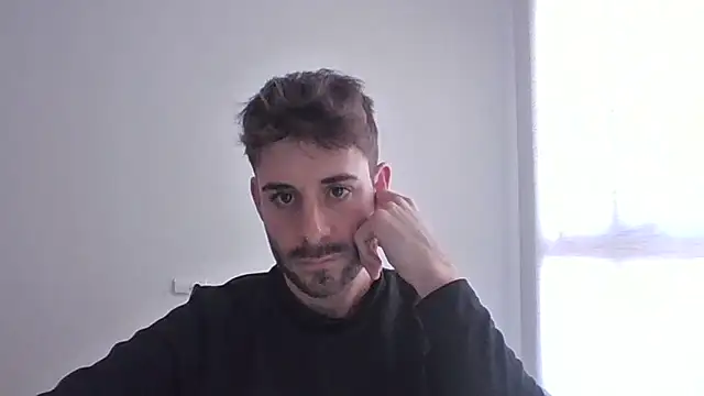 Snapshot of vargas90 chatting on 02/06/26, 11:24 vargas90 online show from 02/06/26, 11:24