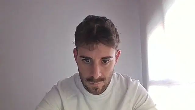 Snapshot of vargas90 chatting on 02/16/26, 12:12 vargas90 online show from 02/16/26, 12:12