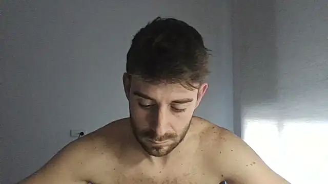 Snapshot of vargas90 chatting on 02/18/26, 12:56 vargas90 online show from 02/18/26, 12:56