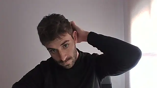 Snapshot of vargas90 chatting on 02/25/26, 12:04 vargas90 online show from 02/25/26, 12:04