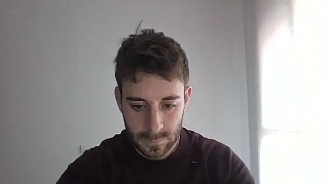 Snapshot of vargas90 chatting on 03/04/26, 01:17 vargas90 online show from 03/04/26, 01:17