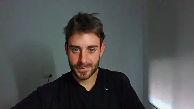 Snapshot of vargas90 chatting on 03/05/26, 12:45 vargas90 online show from 03/05/26, 12:45