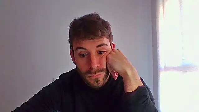 Snapshot of vargas90 chatting on 03/11/26, 12:22 vargas90 online show from 03/11/26, 12:22