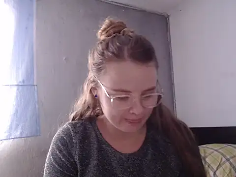 HellenMiyer1111 online show from 02/12/25, 06:30