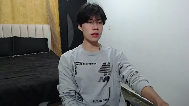 Snapshot of Elio-cam chatting on 12/10/24, 08:30 Elio-cam online show from 12/10/24, 08:30