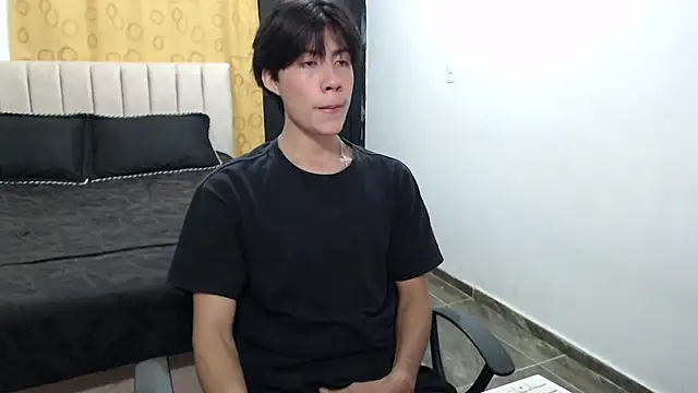 Snapshot of Elio-cam chatting on 02/02/25, 08:02 Elio-cam online show from 02/02/25, 08:02