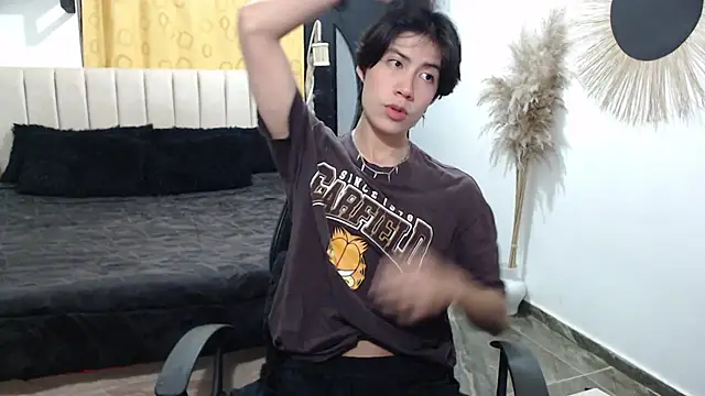 Snapshot of Elio-cam chatting on 02/20/26, 01:57 Elio-cam online show from 02/20/26, 01:57