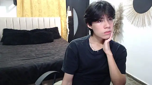 Snapshot of Elio-cam chatting on 03/13/26, 03:35 Elio-cam online show from 03/13/26, 03:35