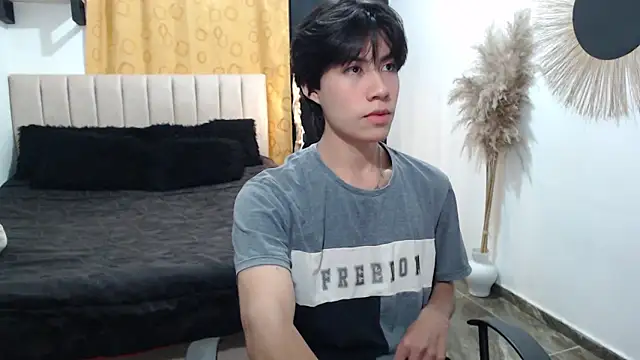 Snapshot of Elio-cam chatting on 03/16/26, 04:07 Elio-cam online show from 03/16/26, 04:07