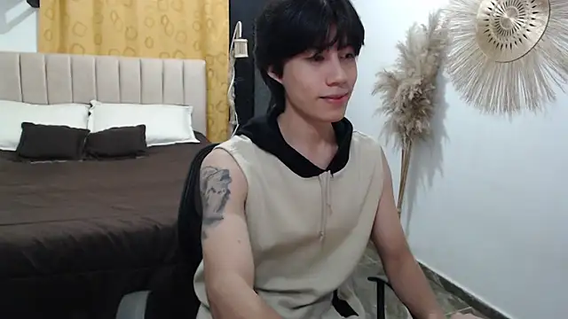 Elio-cam online show from 06/07/26, 05:22