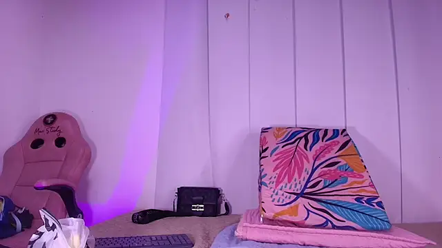 raven lilith  online show from 10/17/25, 03:10