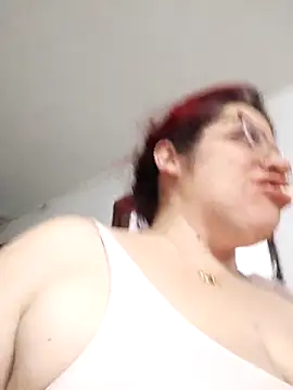karlythothxh online show from 05/11/26, 02:39