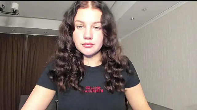 Snapshot of likaxxx chatting on 12/05/24, 02:11 likaxxx online show from 12/05/24, 02:11