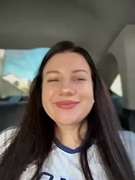 Snapshot of likaxxx chatting on 03/08/25, 08:33 likaxxx online show from 03/08/25, 08:33