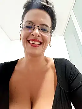 RebeccaNoble online show from 09/10/25, 06:30