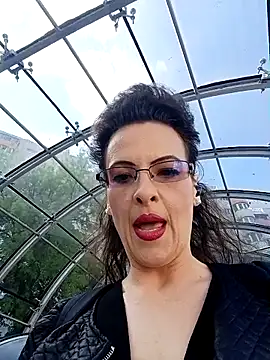 RebeccaNoble online show from 04/25/26, 12:52