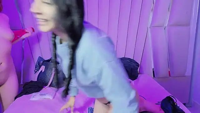 Snapshot of fisting_anal_69 chatting on 10/27/25, 01:37 fisting anal 69 online show from 10/27/25, 01:37