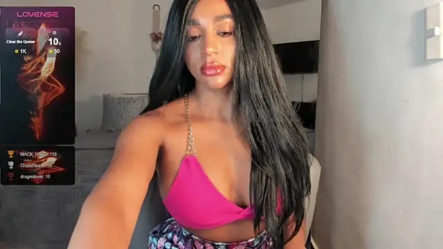 destinne mill  online show from 01/14/25, 02:53