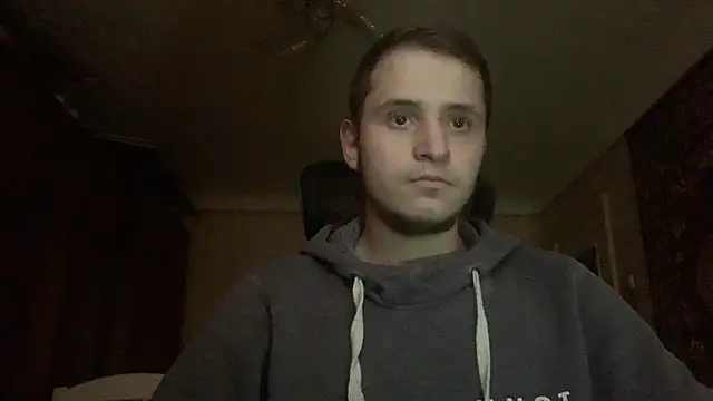 Snapshot of sweaticeboy chatting on 11/02/25, 11:56 sweaticeboy online show from 11/02/25, 11:56