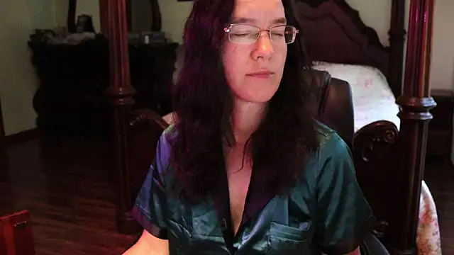 thornburyrose online show from 06/17/26, 10:50