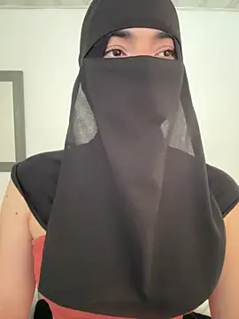 Snapshot of radiagazali chatting on 12/16/25, 04:56 radiagazali online show from 12/16/25, 04:56