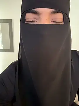 Snapshot of radiagazali chatting on 03/28/26, 04:39 radiagazali online show from 03/28/26, 04:39