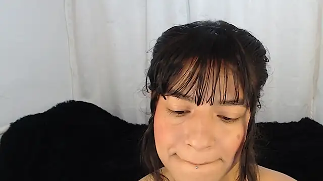 Snapshot of Liz_Galactic chatting on 01/17/25, 07:05 Liz Galactic online show from 01/17/25, 07:05